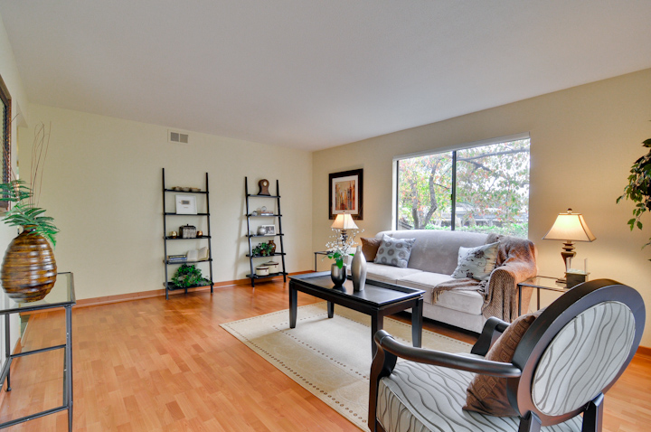Living Room picture - 765 San Antonio Rd, Unit 43, Palo Alto 94303