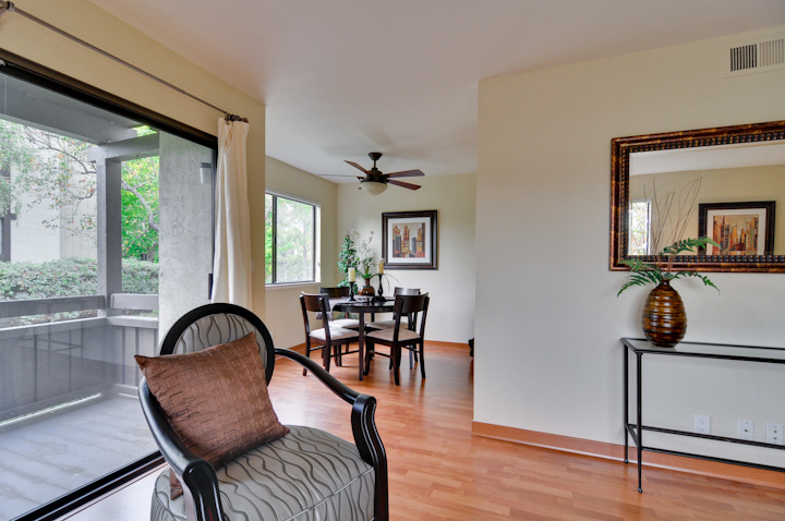 Living Room picture - 765 San Antonio Rd, Unit 43, Palo Alto 94303