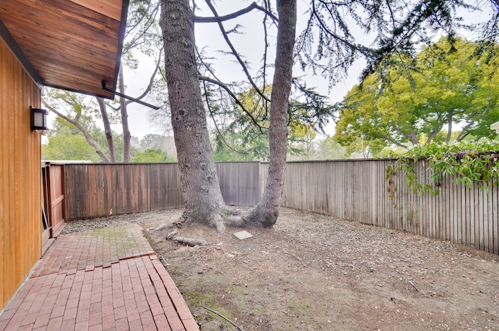 Front picture - 281 Carolina Ln, Palo Alto 94306