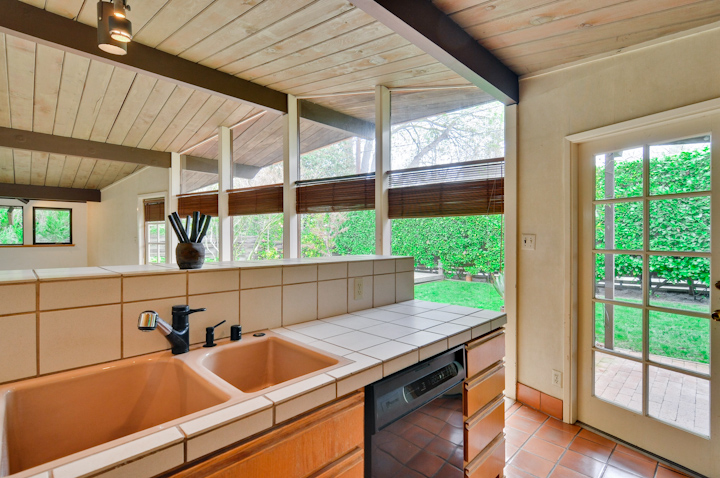 Kitchen picture - 281 Carolina Ln, Palo Alto 94306