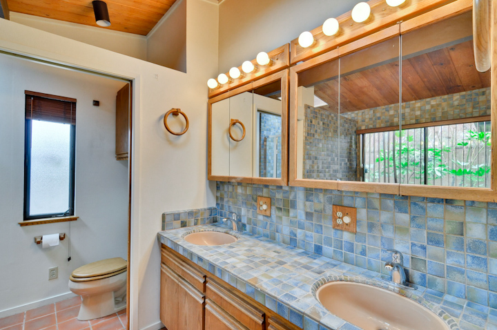 Master Bathroom picture - 281 Carolina Ln, Palo Alto 94306