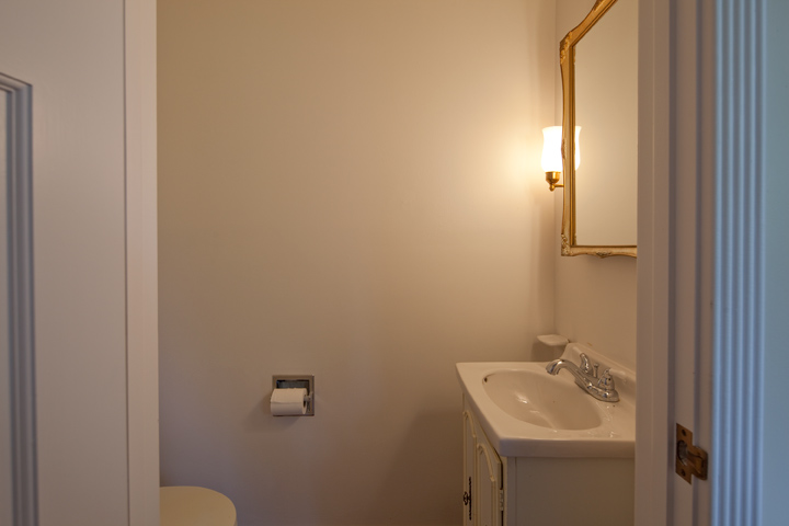 Half Bath  picture - 767 Coastland Dr, Palo Alto 94303