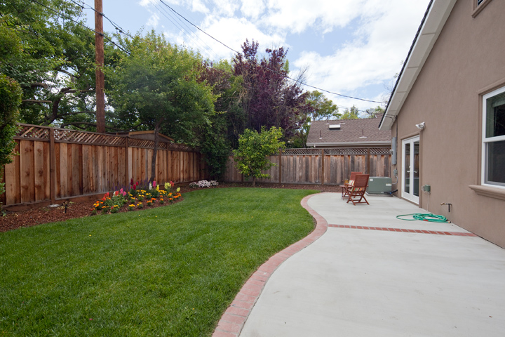 Backyard picture - 3416 Cowper St, Palo Alto 94306