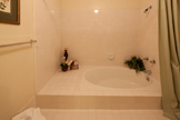 10069 Craft Dr, Cupertino 95014 - Sunken Tub 