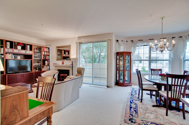 Living Room picture - 4173 El Camino Real, Unit 37, Palo Alto 94306