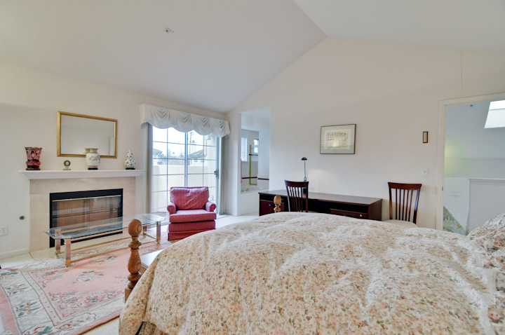Master Bedroom picture - 4173 El Camino Real, Unit 37, Palo Alto 94306