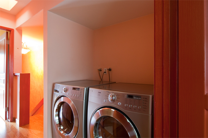 Laundry  picture - 631 Forest Ave, Palo Alto 94301