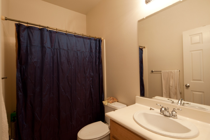 Bath 2  picture - 950 Foxworthy Ave, San Jose 95125