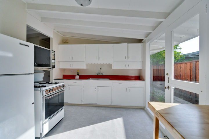 Kitchen (C) picture - 2428 Laura Ln, Mountain View 94043