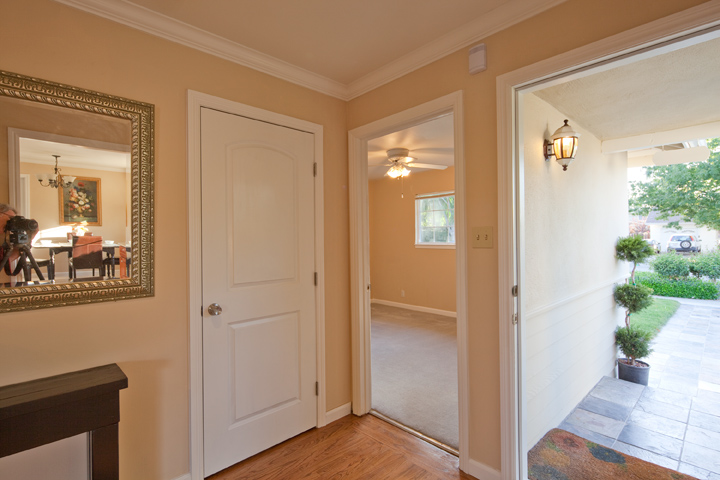 Entry picture - 744 Lois Ave, Sunnyvale 94087