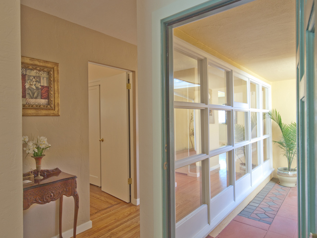 Entrance (C) Picture - 4257 Los Palos Ave, Palo Alto 94306 Entrance (C) picture - 4257 Los Palos Ave, Palo Alto 94306