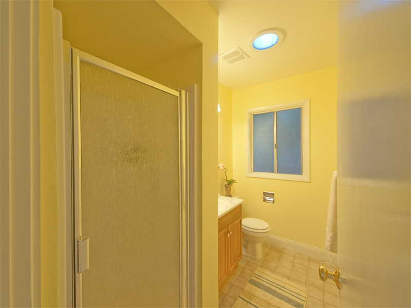 Master Bath (B) Picture - 4257 Los Palos Ave, Palo Alto 94306 Master Bath (B) picture - 4257 Los Palos Ave, Palo Alto 94306