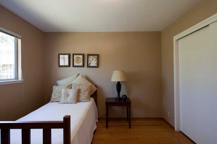 Bedroom 3 picture - 3310 Louis Rd, Palo Alto 94303