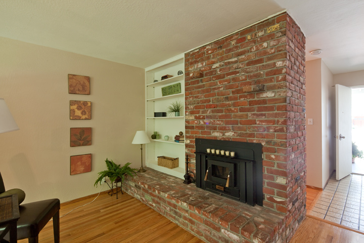 Living Room picture - 3310 Louis Rd, Palo Alto 94303