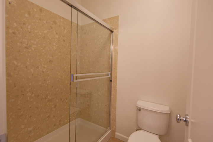 Master Bath picture - 664 Luna Park Dr, San Jose 95112