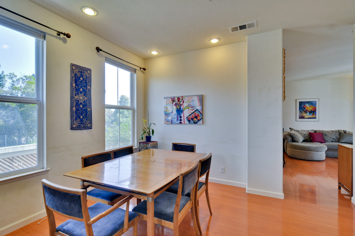 Dining Room picture - 127 Montelena Ct, Mountain View 2010