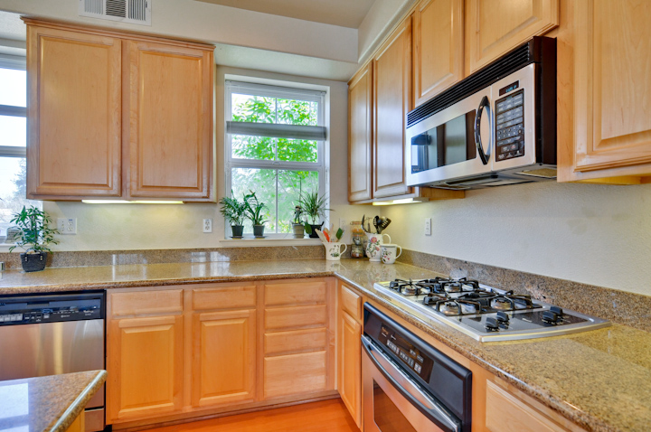 Kitchen picture - 127 Montelena Ct, Mountain View 2010