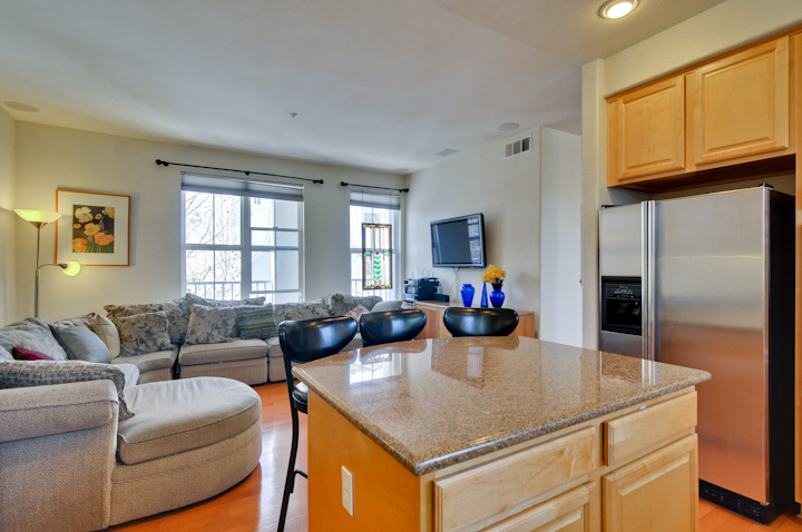 Kitchen picture - 127 Montelena Ct, Mountain View 2010