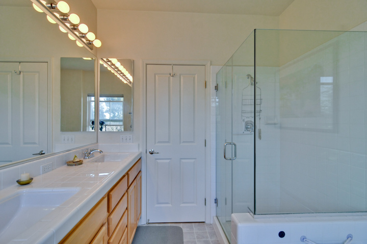 Master Bathroom picture - 127 Montelena Ct, Mountain View 2010