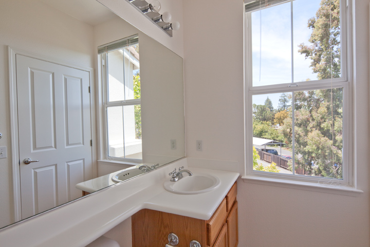 Master Bath 2 (B) Picture - 150 Montelena Ct, Mountain View 94040 Master Bath 2 (B) picture - 150 Montelena Ct, Mountain View 94040