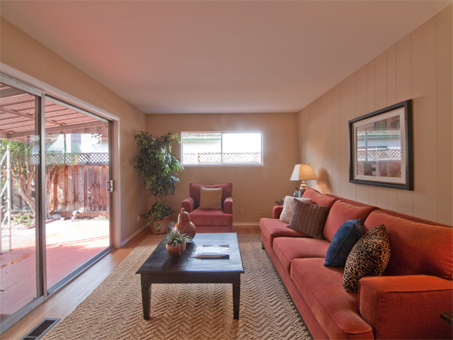 Family Room picture - 4080 Park Blvd, Palo Alto 94306