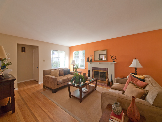 Living Room picture - 4080 Park Blvd, Palo Alto 94306
