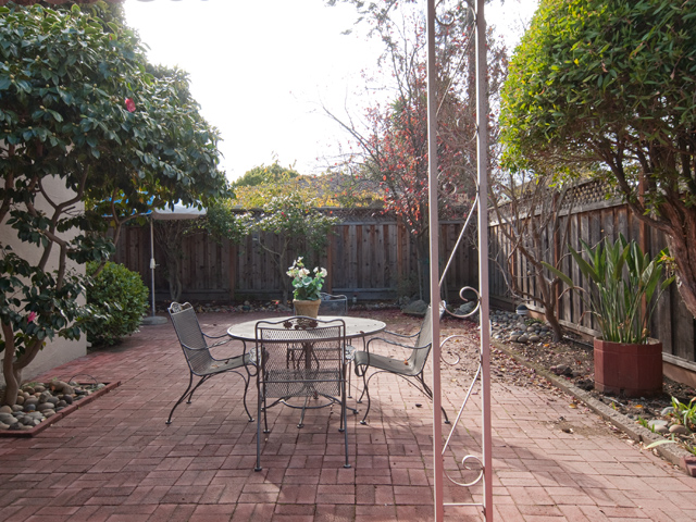 Patio picture - 4080 Park Blvd, Palo Alto 94306