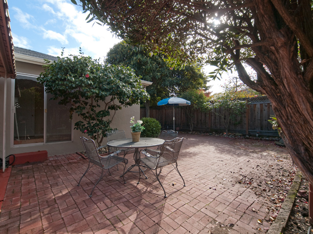Patio picture - 4080 Park Blvd, Palo Alto 94306