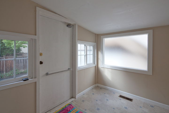 Den - Home For Sale