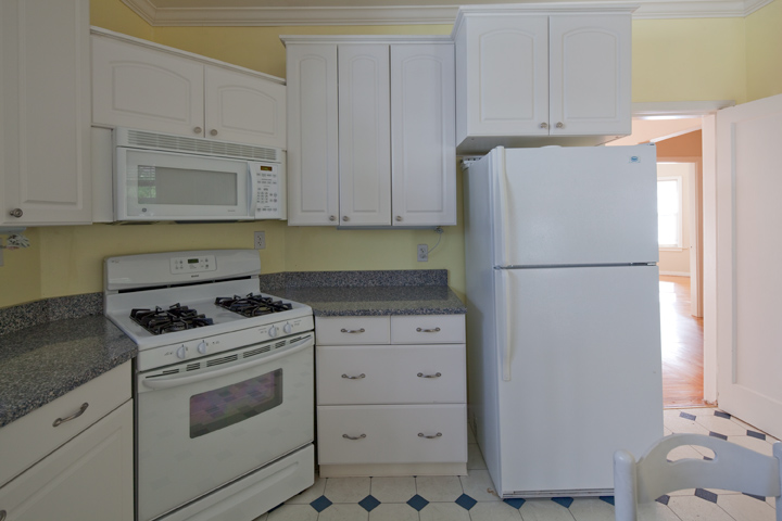 Kitchen Range  - Home For Sale