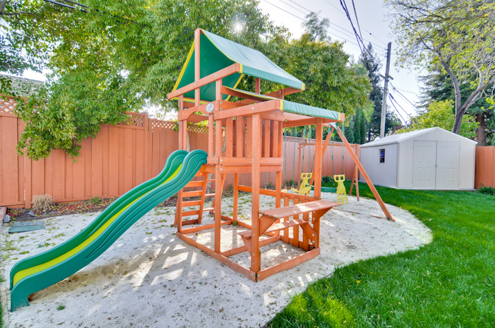 Back Yard picture - 3084 Stelling Dr, Palo Alto 94303