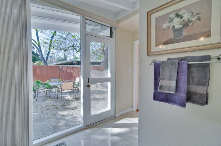 Master Bathroom picture - 3084 Stelling Dr, Palo Alto 94303
