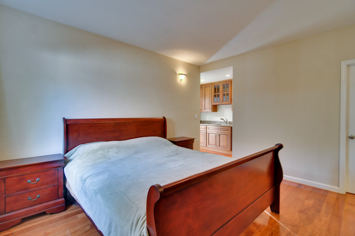 Second Master Suite picture - 3084 Stelling Dr, Palo Alto 94303