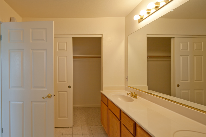 Master Bath (A) Picture - 3557 Sunnydays Ln, Santa Clara 95051 Master Bath (A) picture - 3557 Sunnydays Ln, Santa Clara 95051