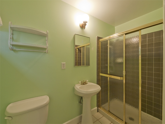 Master Bath (A) picture - 2085 Tamie Ln, San Jose 95130