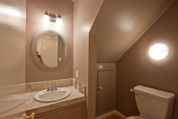 Bath (A) picture - 1474 Wildrose Way, Mountain View 94043