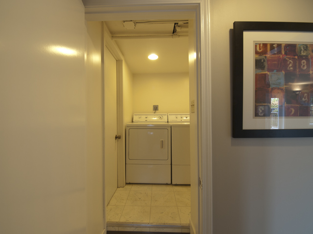 Laundry  picture - 4023 Bayview Ave, San Mateo 94403