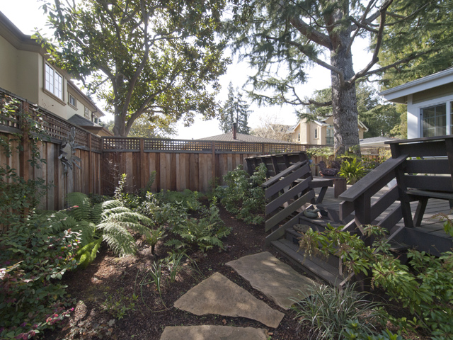 Back Yard picture - 932 Boyce Ave, Palo Alto 94301