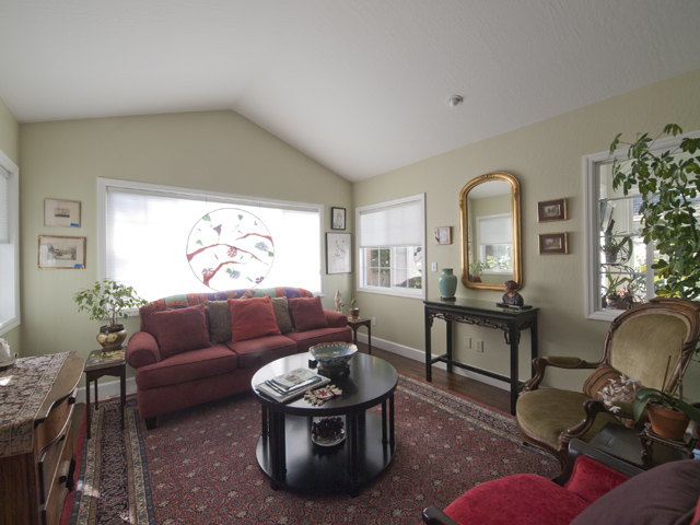 Living Room picture - 932 Boyce Ave, Palo Alto 94301
