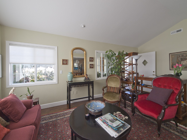 Living Room picture - 932 Boyce Ave, Palo Alto 94301