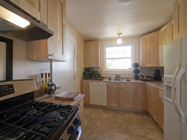 Kitchen picture - 4033 Campana Dr, Palo Alto 94306