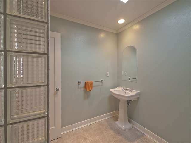 Bathroom picture - 1784 Channing Ave, Palo Alto 94303