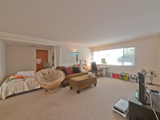 Downstairs Living picture - 657 Channing Ave, Palo Alto 94301