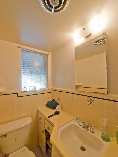 Studio Bath picture - 657 Channing Ave, Palo Alto 94301
