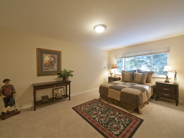 Bedroom 3 picture - 709 Charleston Ct, Palo Alto 94303