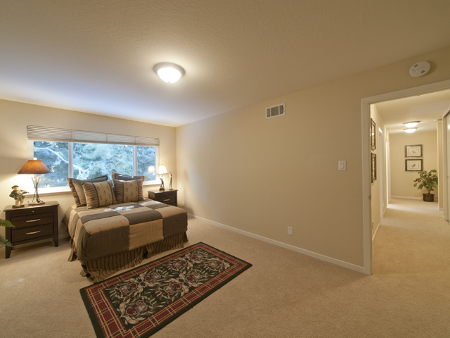 Bedroom 3 picture - 709 Charleston Ct, Palo Alto 94303