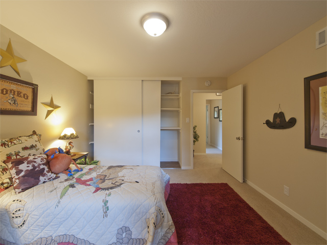 Bedroom 4 picture - 709 Charleston Ct, Palo Alto 94303