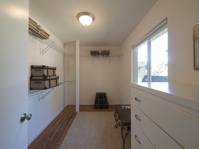 Master Closet picture - 709 Charleston Ct, Palo Alto 94303