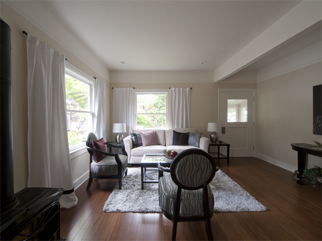 Living Room picture - 177 Everett Ave, Palo Alto 94301