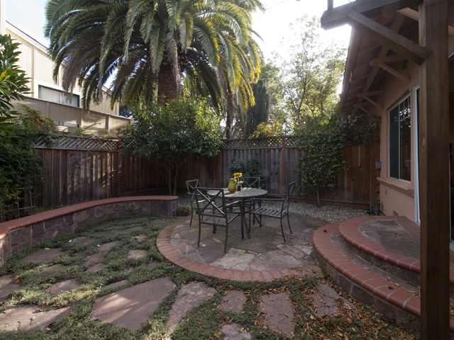 Backyard (A) picture - 125 Gladys Ave, Mountain View 94043